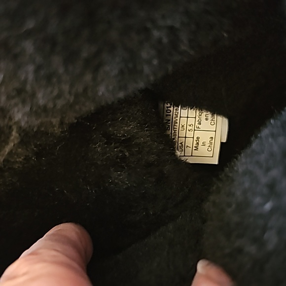 UGG Boots - Picture 9 of 13